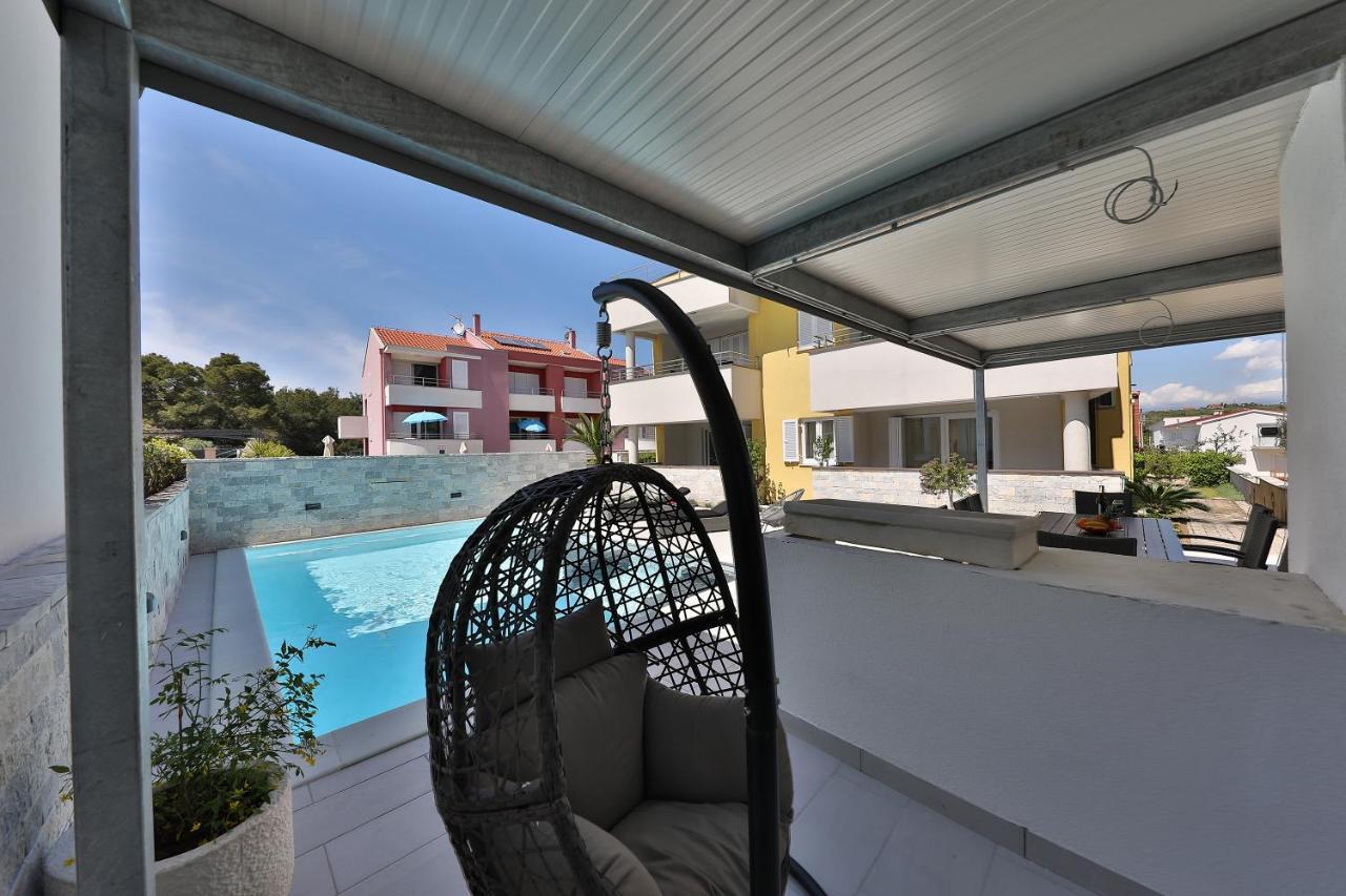 Luxury Villa Nada With Pool Petrcane Exterior photo