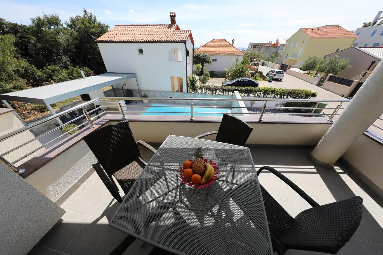 Luxury Villa Nada With Pool Petrcane Exterior photo